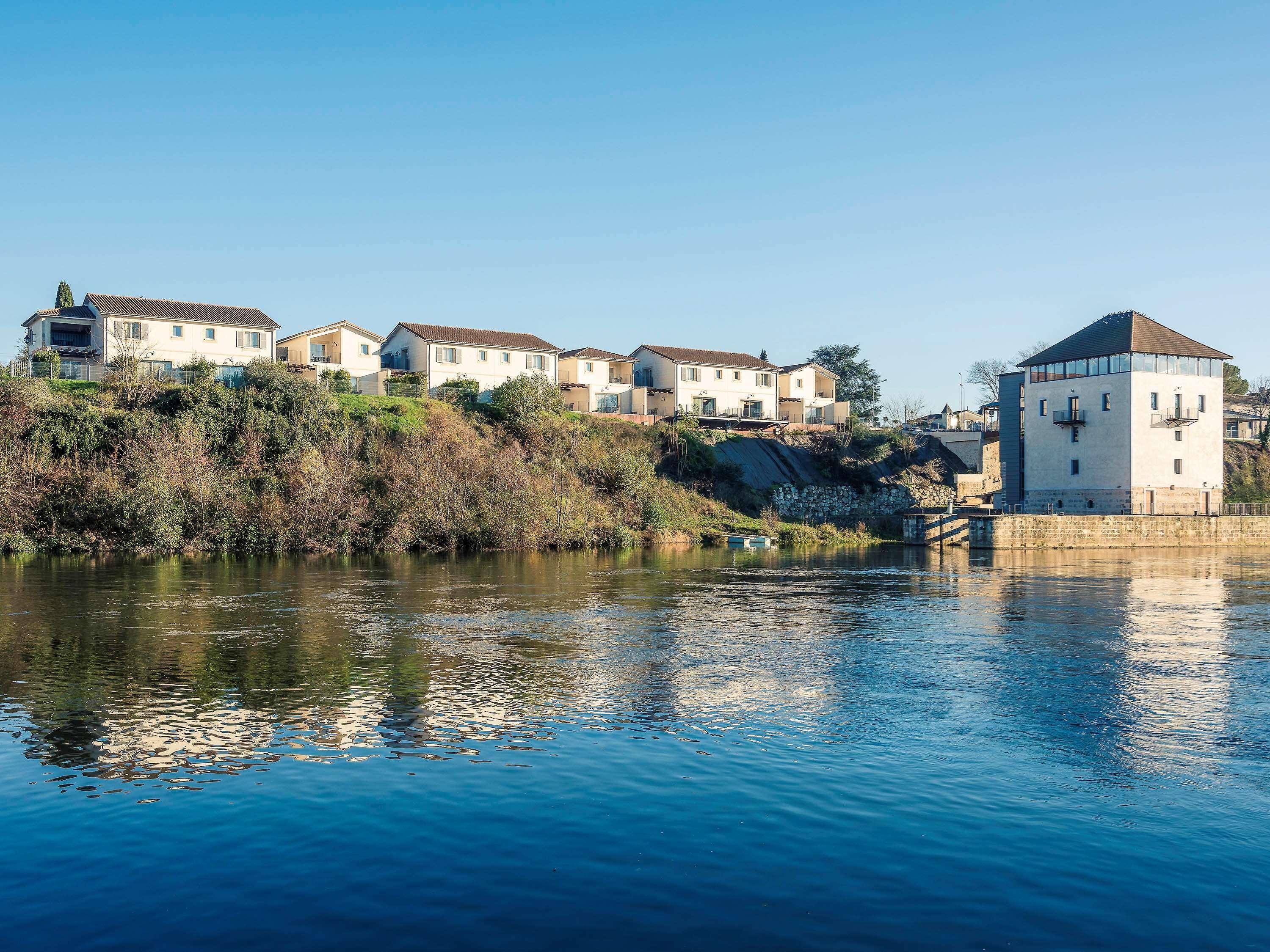 Hotel Mercure Villeneuve Sur Lot Moulin De Madame Esterno foto