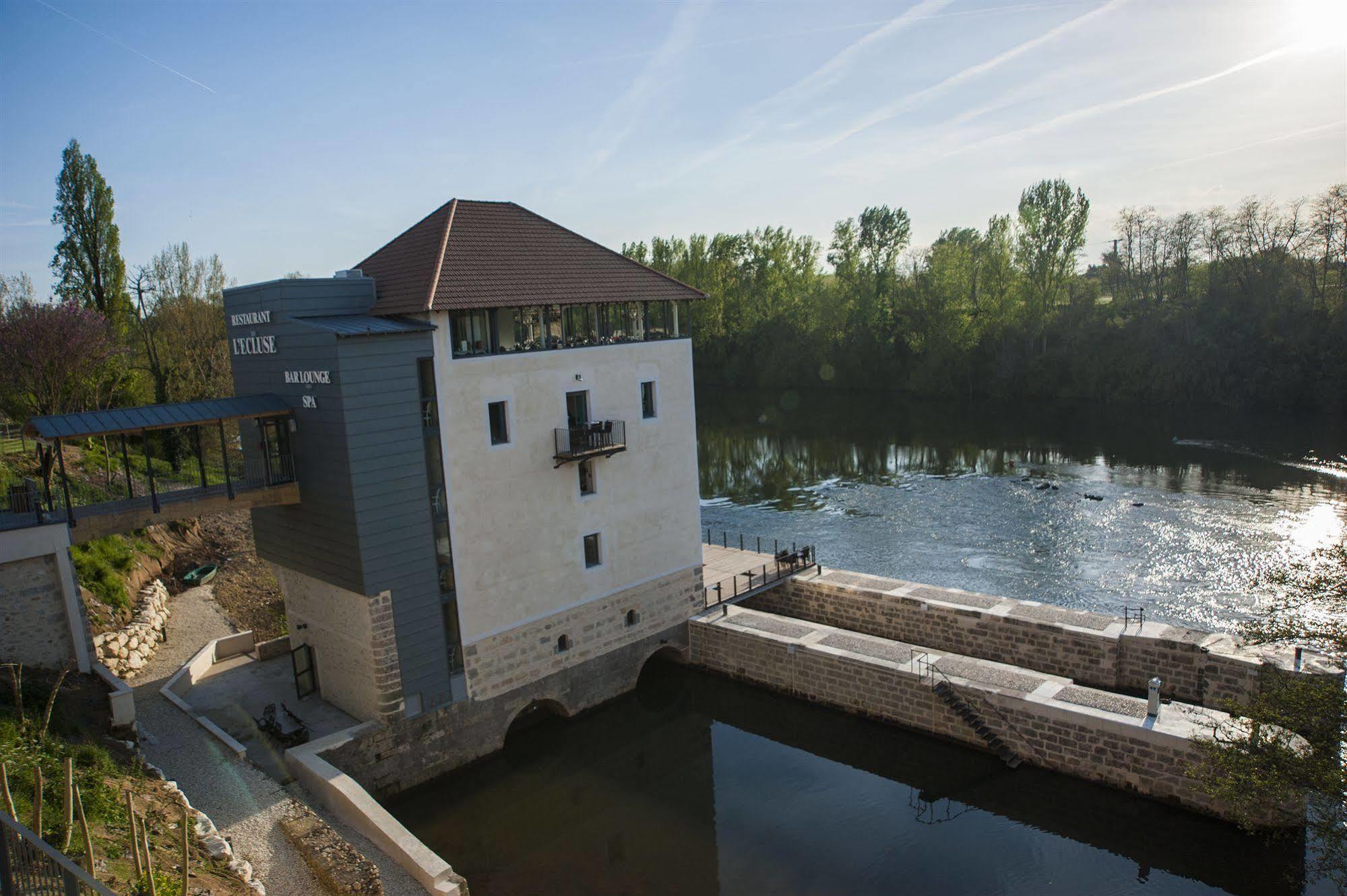 Hotel Mercure Villeneuve Sur Lot Moulin De Madame Esterno foto